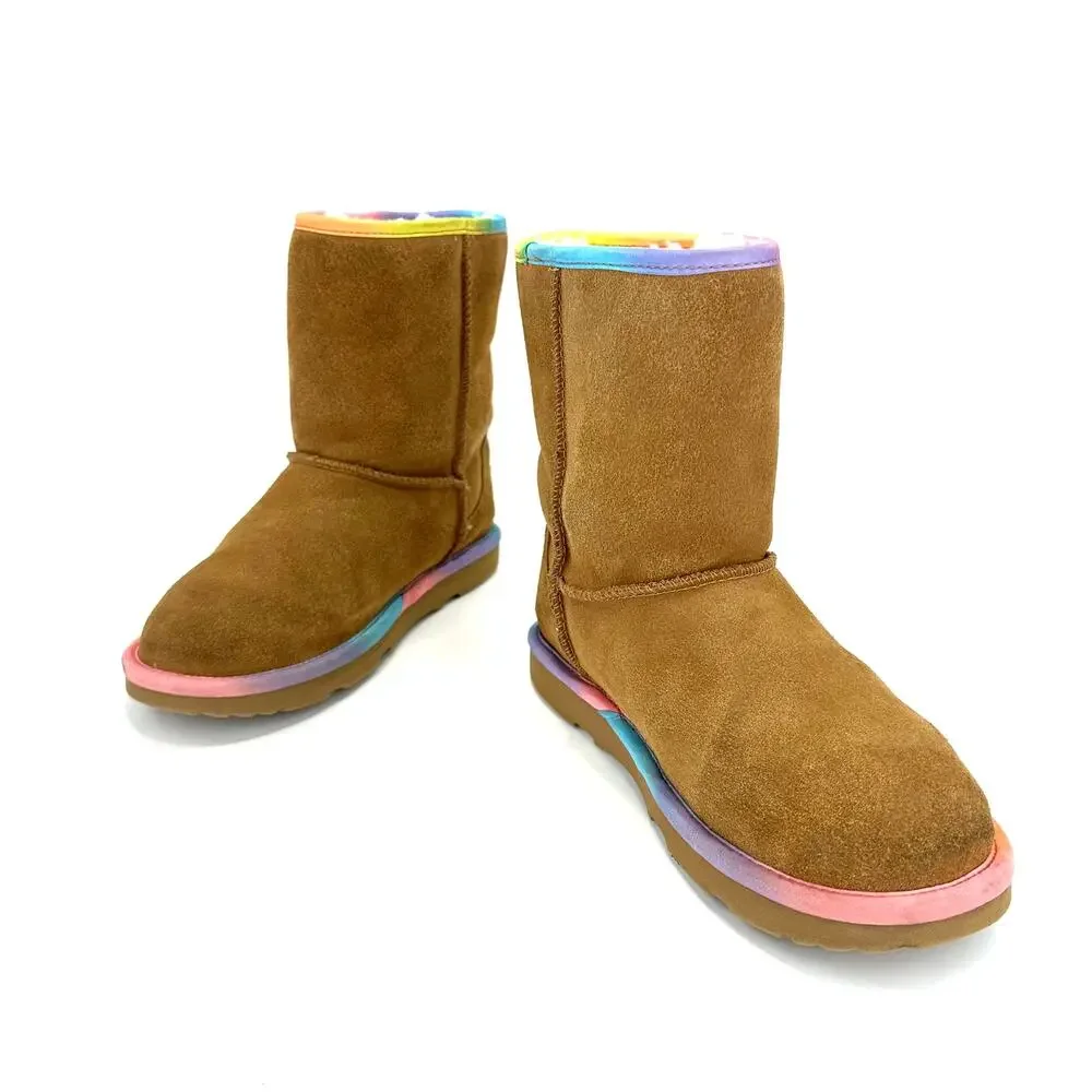 UGG Big Kids Classic Short Rainbow Winter Boot Size 6 Tan Leather Cold Weather